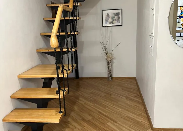 Old Town With Sauna דירה *